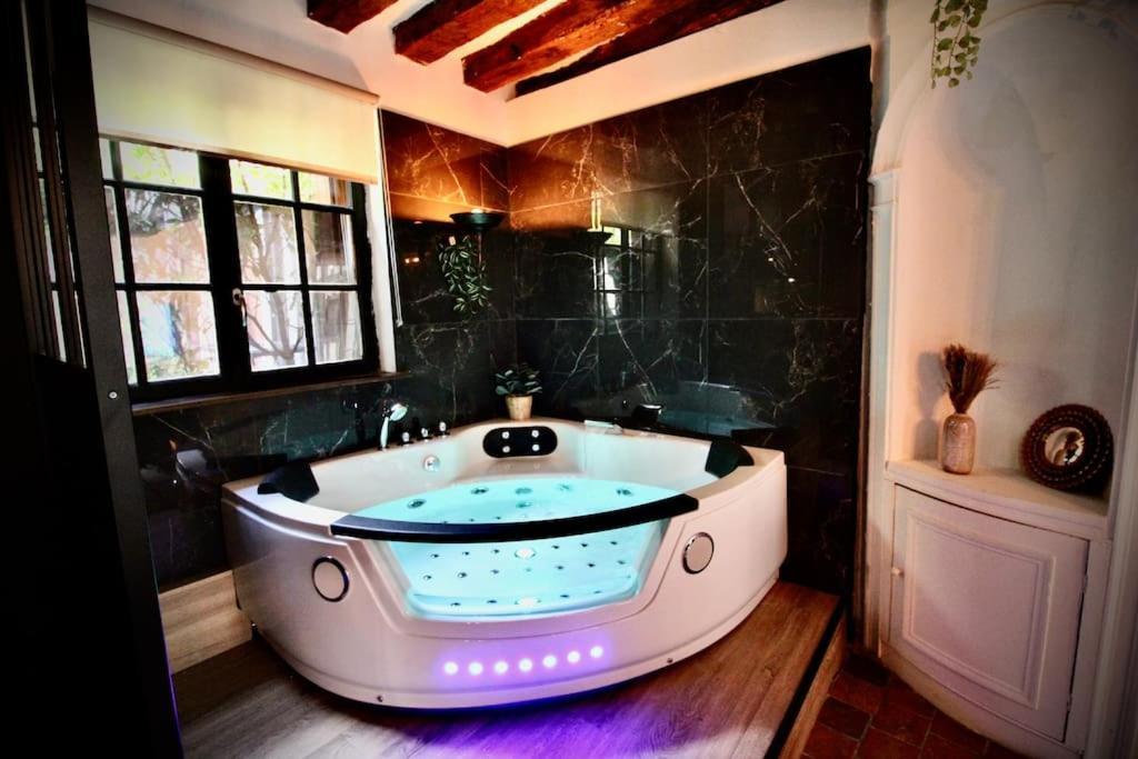 Le Spa Gustave - Sauna, Jacuzzi & Terrasse A Rouen Kültér fotó